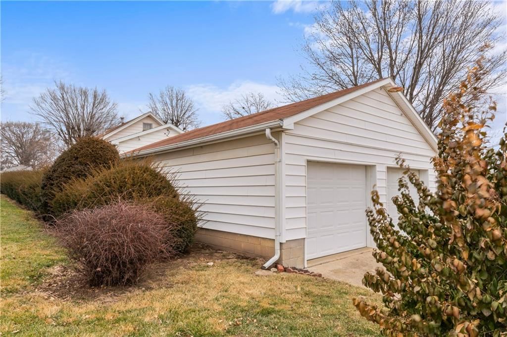 206 W Clara Avenue — photo 38