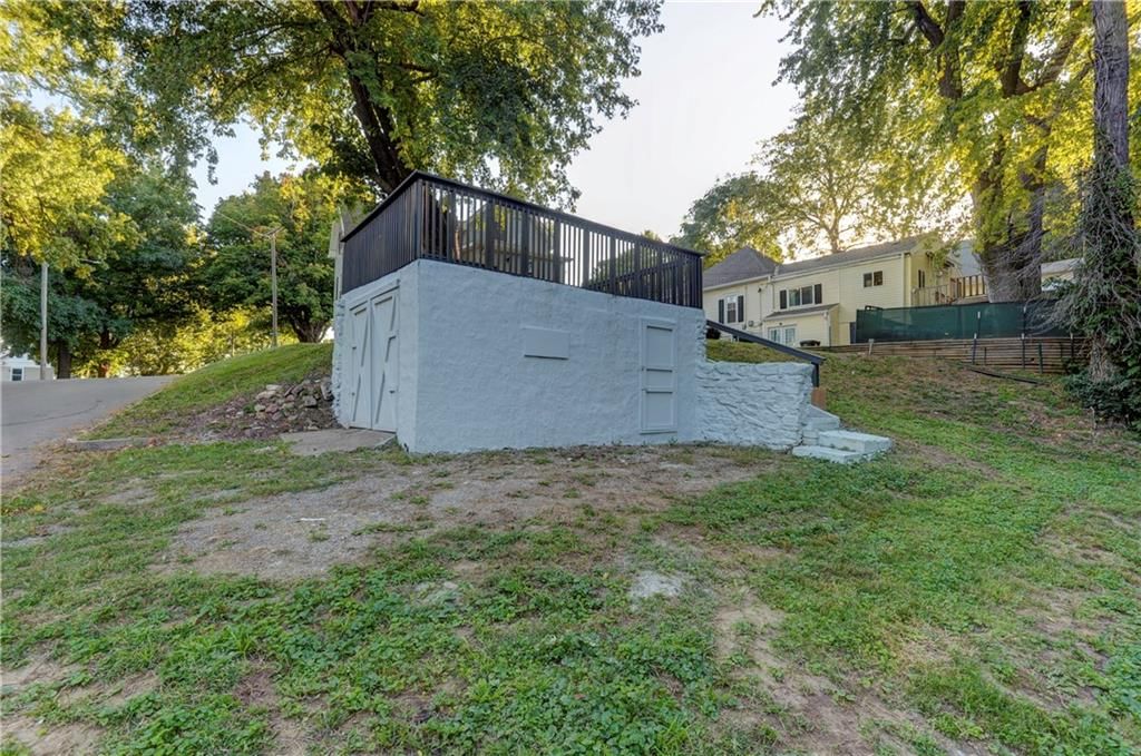 631 Independence Avenue — photo 11
