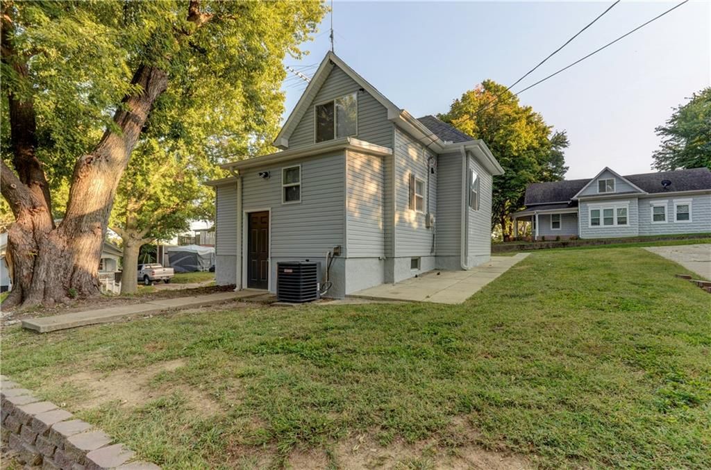 631 Independence Avenue — photo 13
