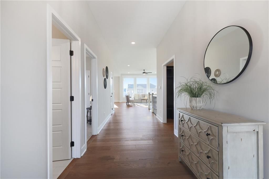 200 SW Chelmsford Drive — photo 4