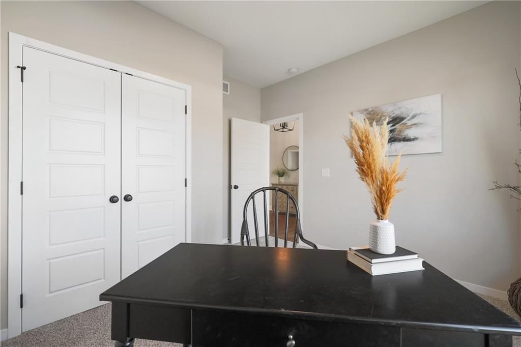 200 SW Chelmsford Drive — photo 7