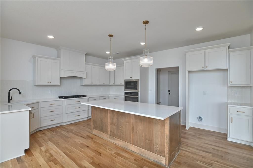 5846 McCormick Drive — photo 8