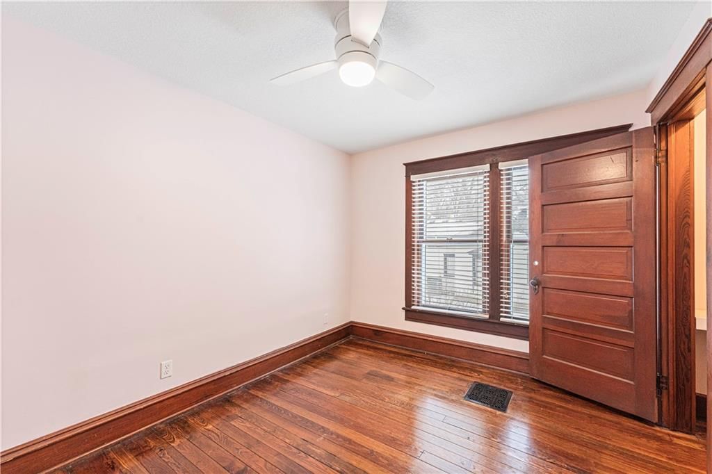 430 E Kansas Street — photo 24