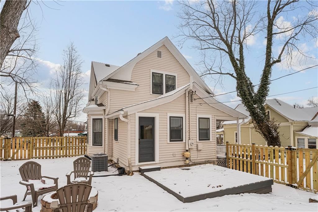 430 E Kansas Street — photo 31