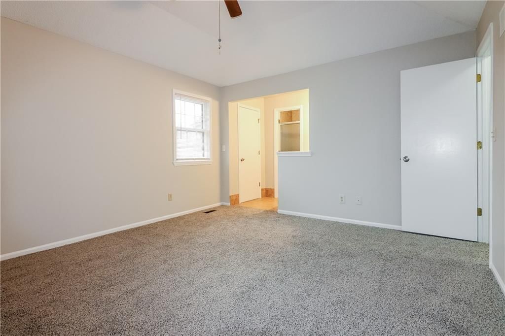 14609 S Locust Street — photo 8