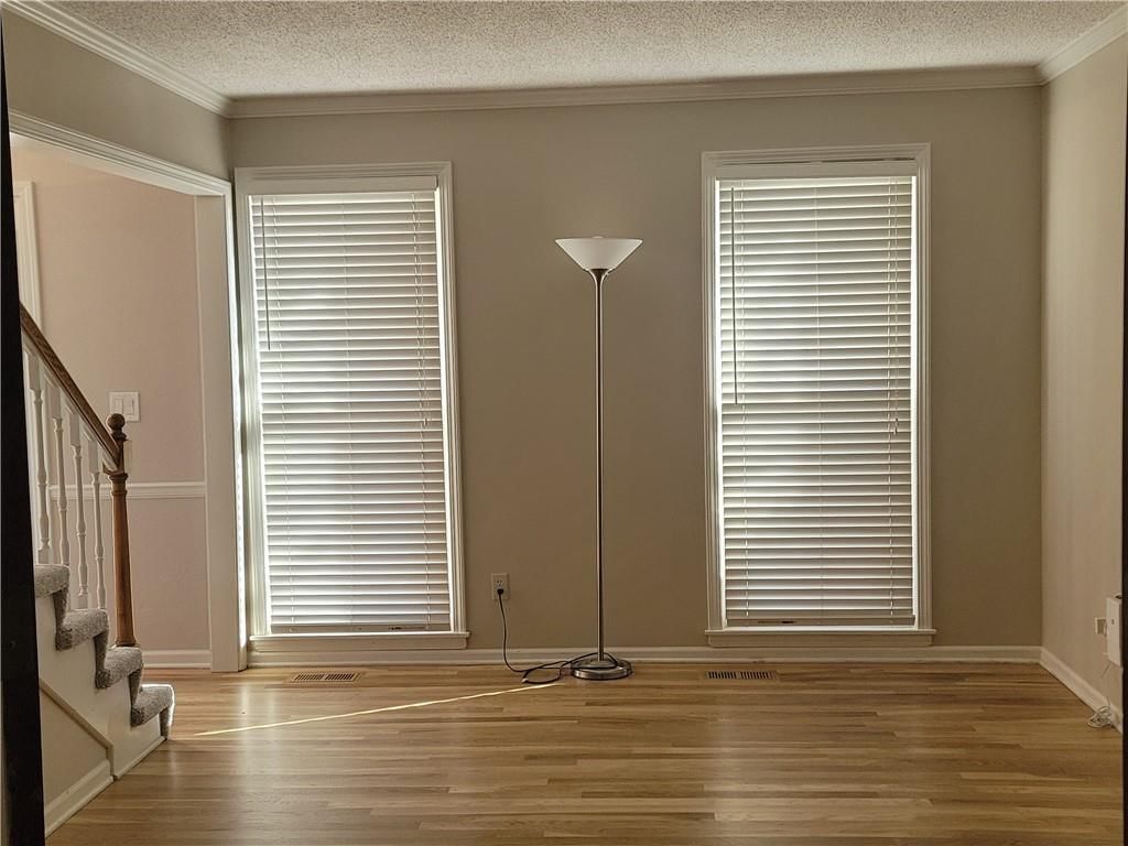 10504 BARTON Street — photo 8
