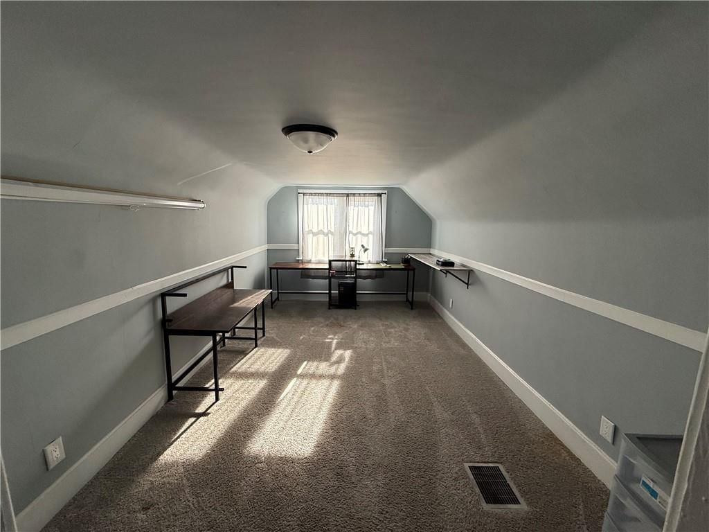 2519 Seneca Street — photo 17