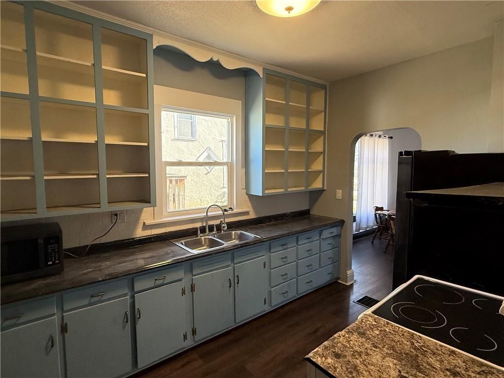 2519 Seneca Street — photo 5