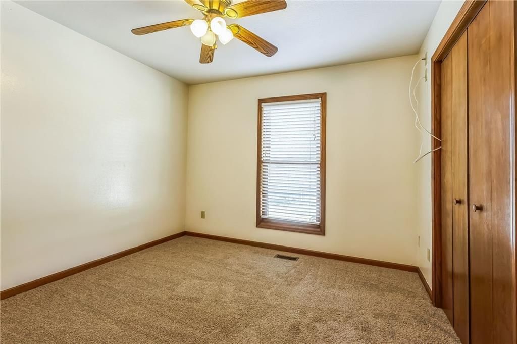 2617 Buehler Avenue — photo 28