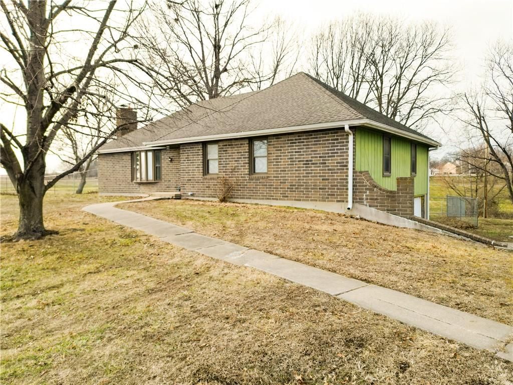 402 Frederick Drive — photo 12
