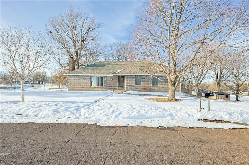 402 Frederick Drive — photo 15