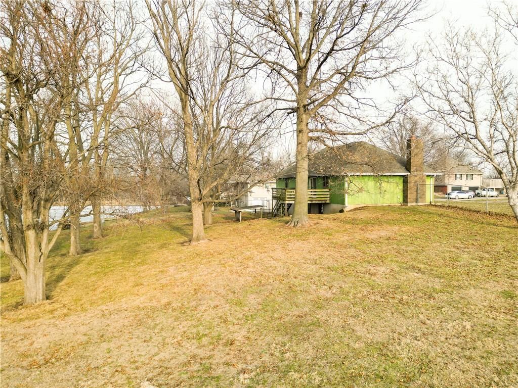402 Frederick Drive — photo 3