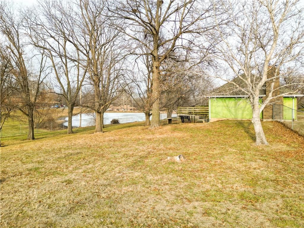 402 Frederick Drive — photo 4