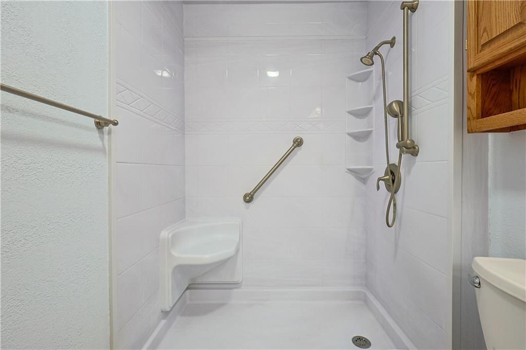 402 Frederick Drive — photo 46