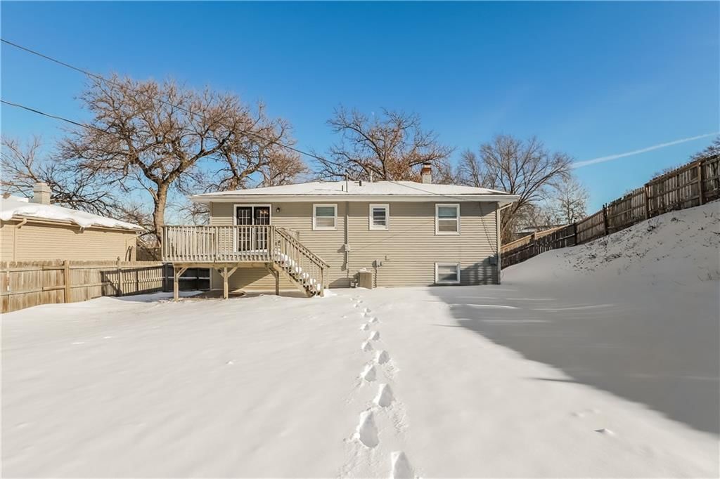 404 Grand Avenue — photo 16