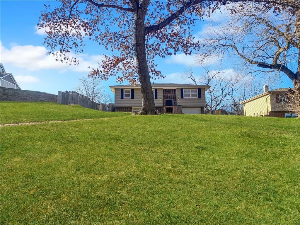 404 Grand Avenue — photo 18
