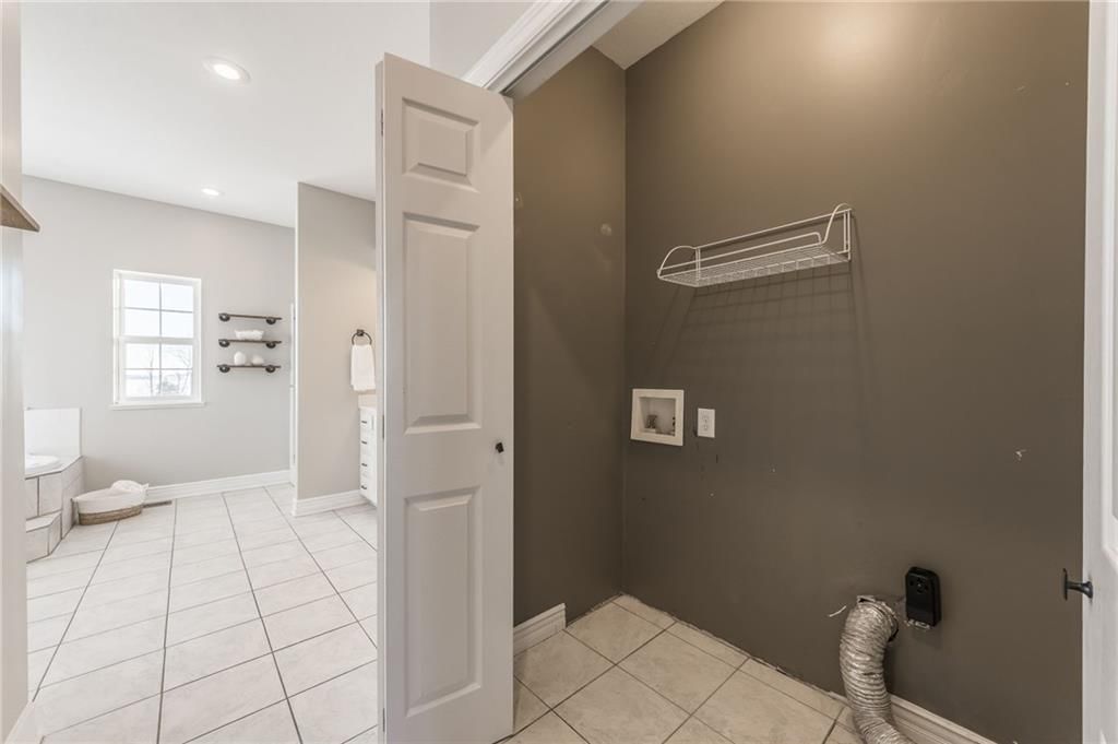 19225 Lane Tree Drive — photo 16