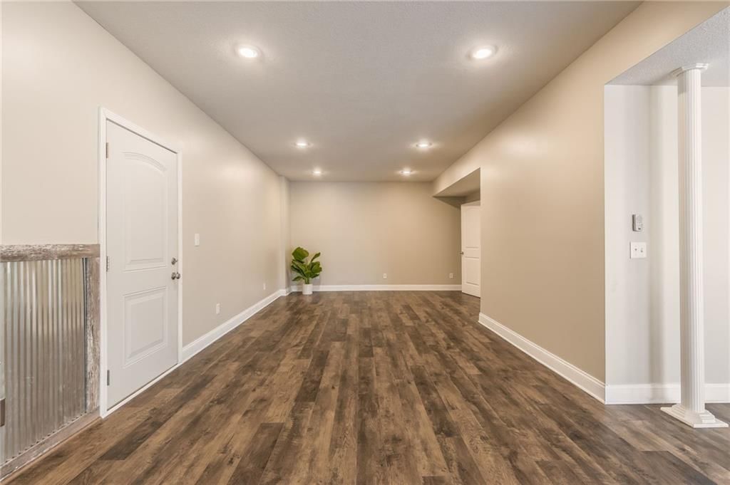 19225 Lane Tree Drive — photo 34