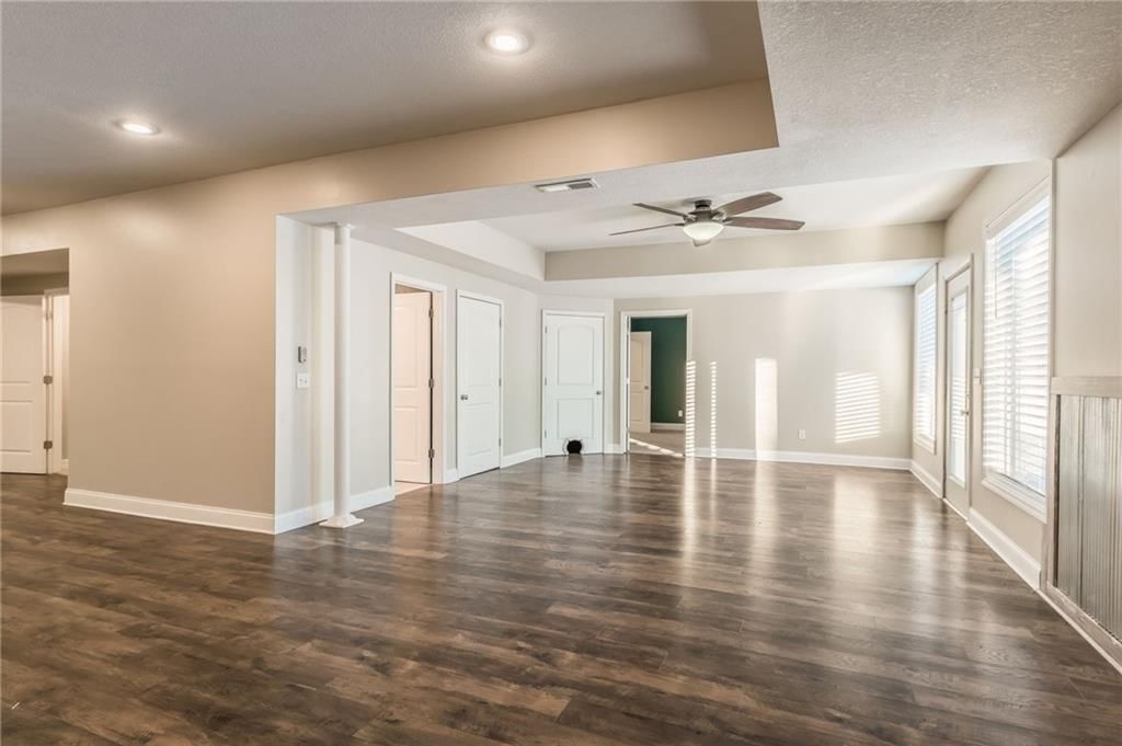 19225 Lane Tree Drive — photo 36