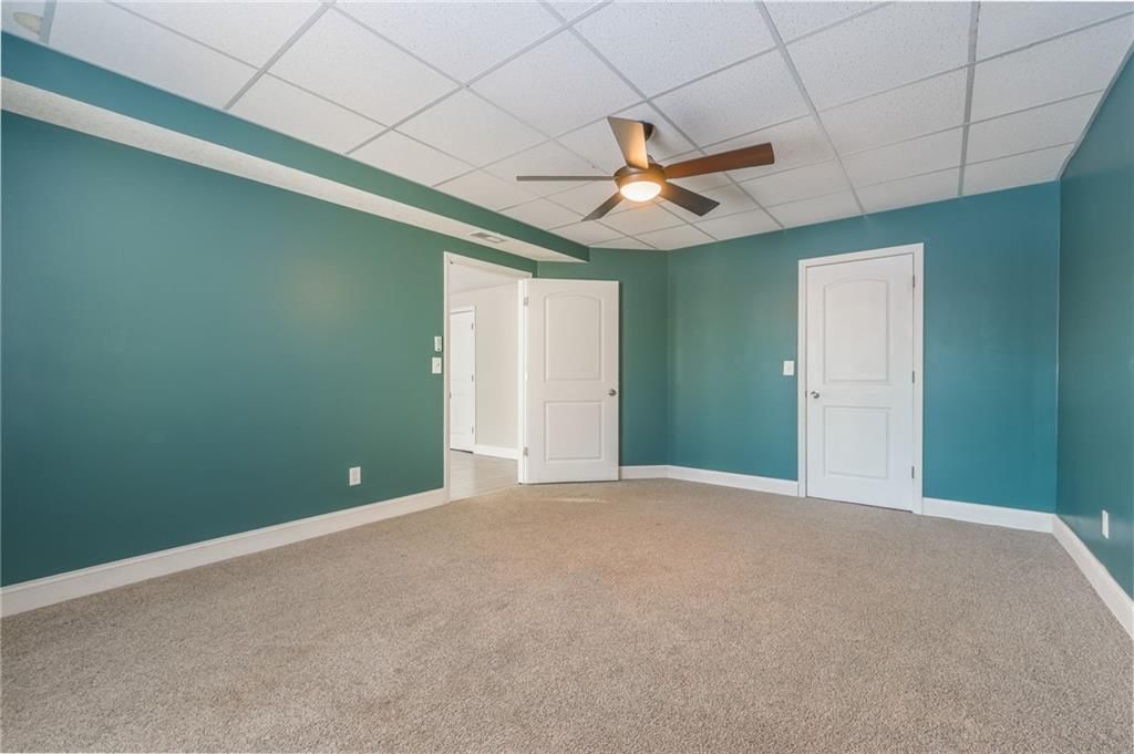 19225 Lane Tree Drive — photo 41