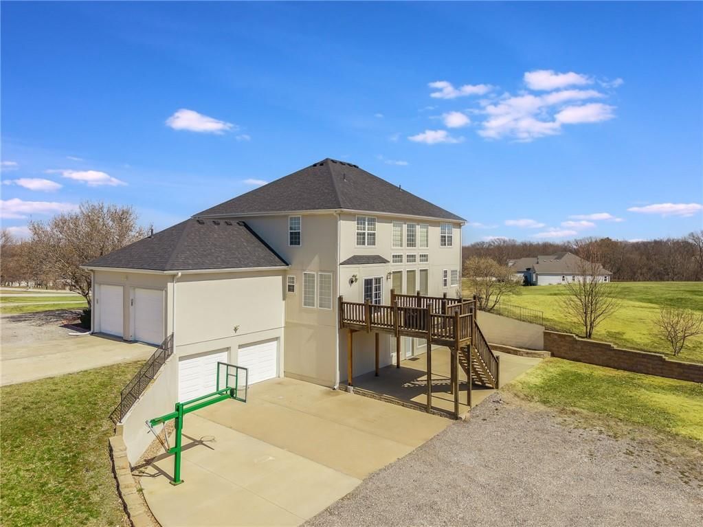 19225 Lane Tree Drive — photo 47