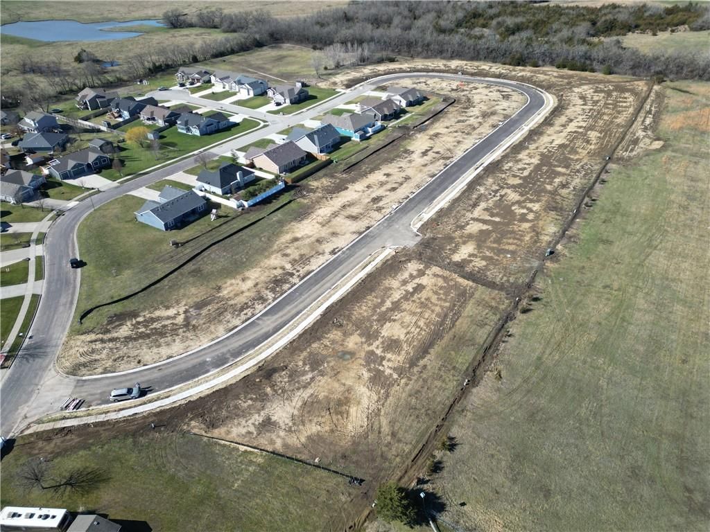 Lot 7 Block 2 Bluestem Circle, Baldwin City