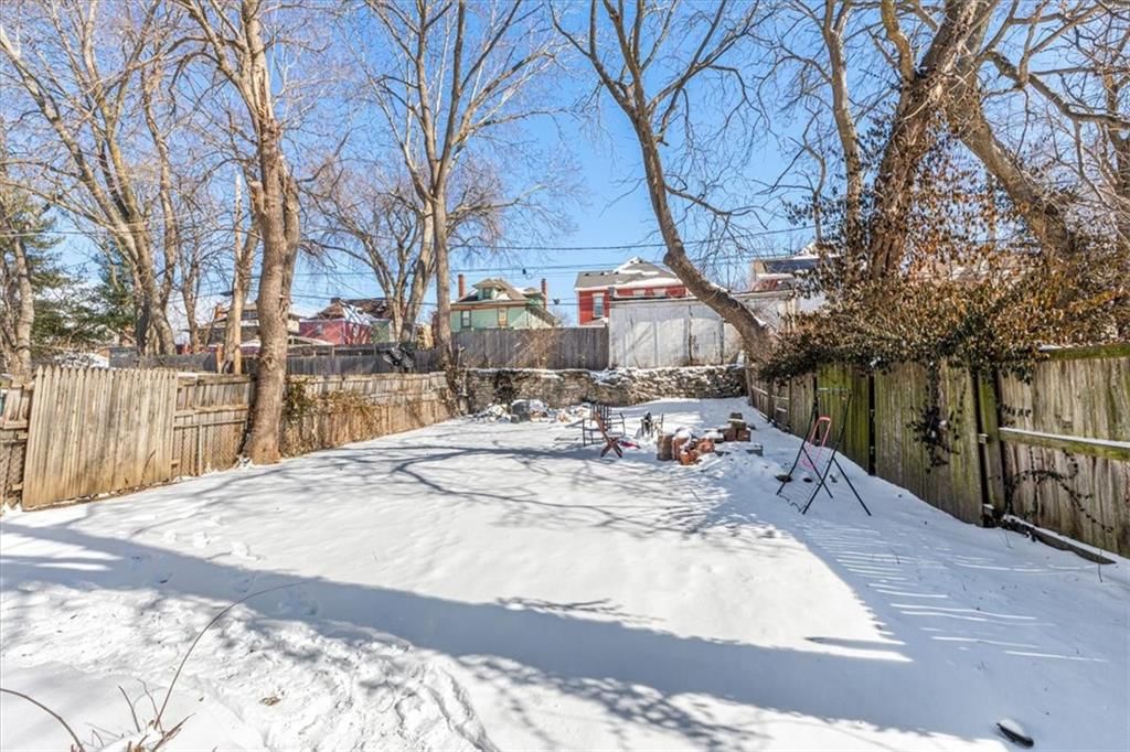 3323 Charlotte Street — photo 19