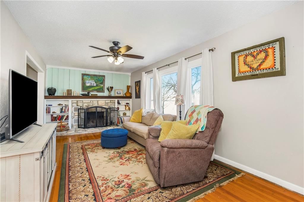 23705 King Road — photo 4