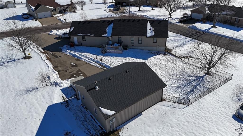 16765 Lee Drive — photo 41
