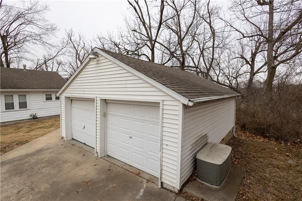 2209 Mary Avenue — photo 17