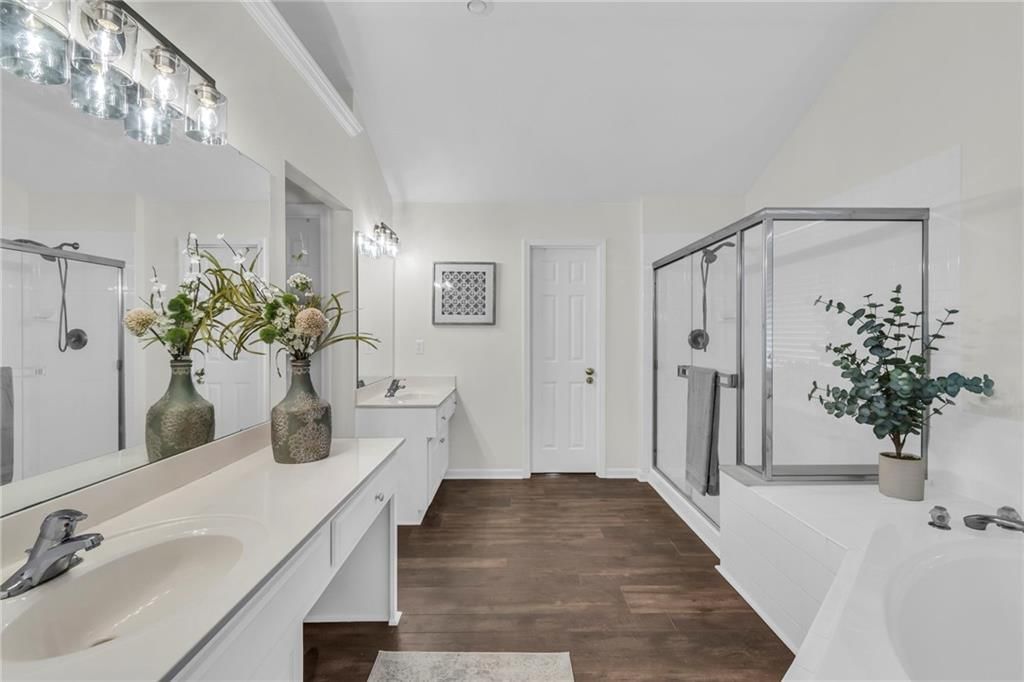 9703 N LAUREL Avenue — photo 17