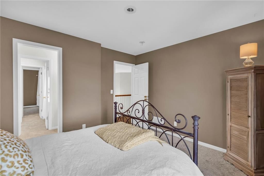 9703 N LAUREL Avenue — photo 26