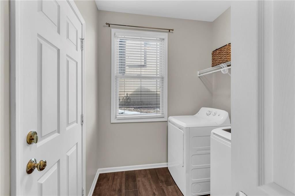 9703 N LAUREL Avenue — photo 28