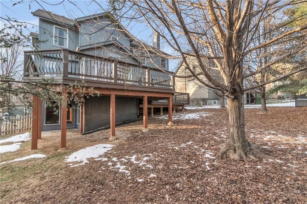 9703 N LAUREL Avenue — photo 35
