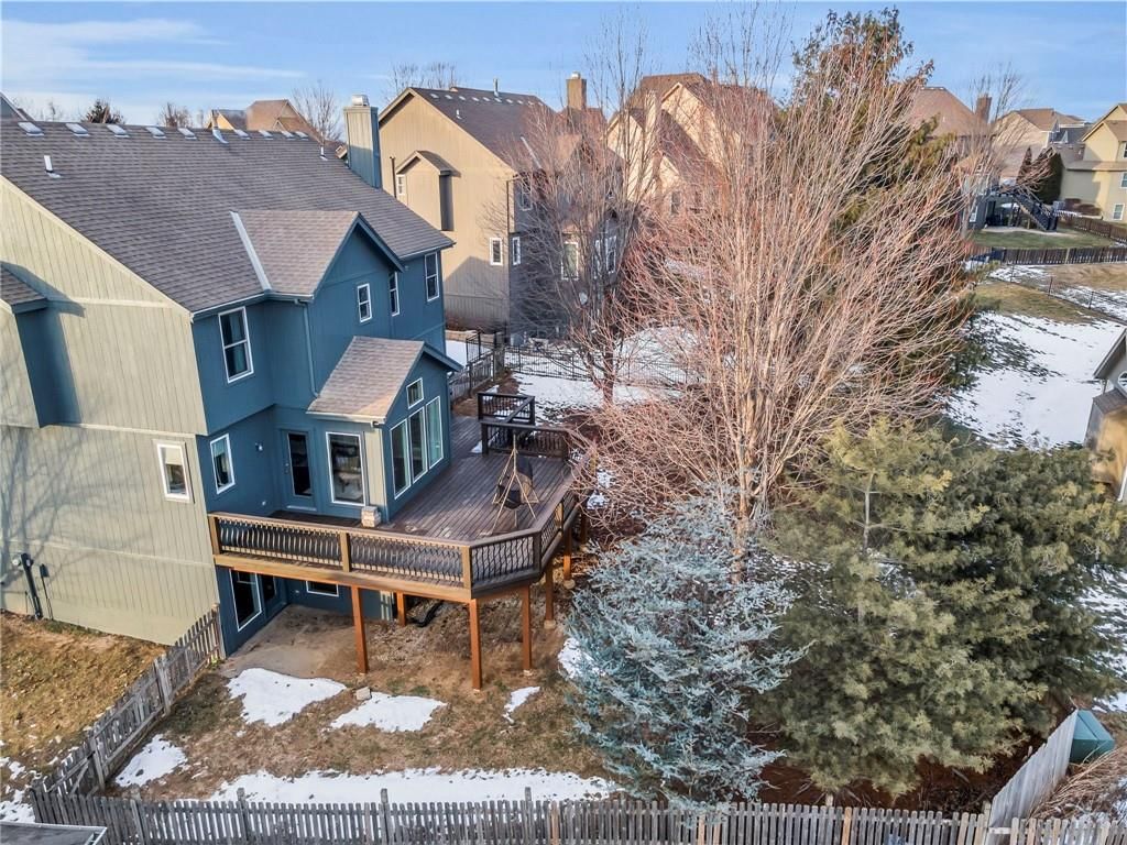 9703 N LAUREL Avenue — photo 39