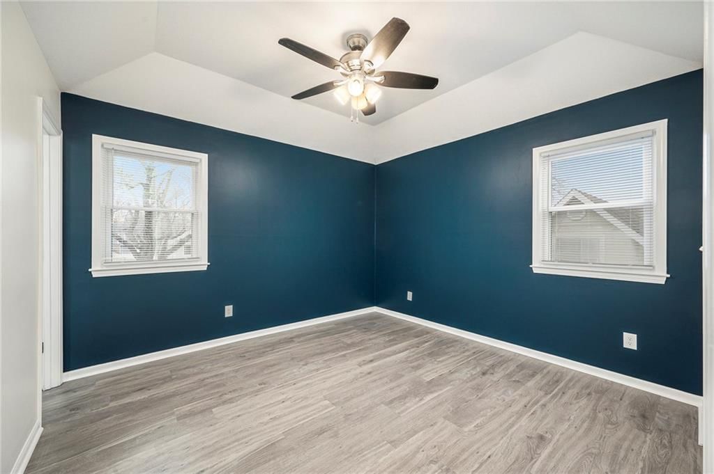 2401 E 109th Street — photo 11