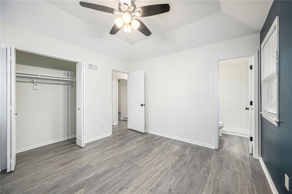 2401 E 109th Street — photo 12