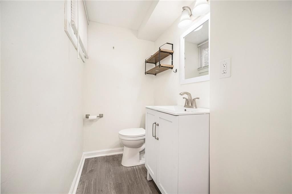 2401 E 109th Street — photo 21