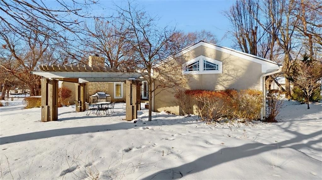2721 W 69th Street — photo 36