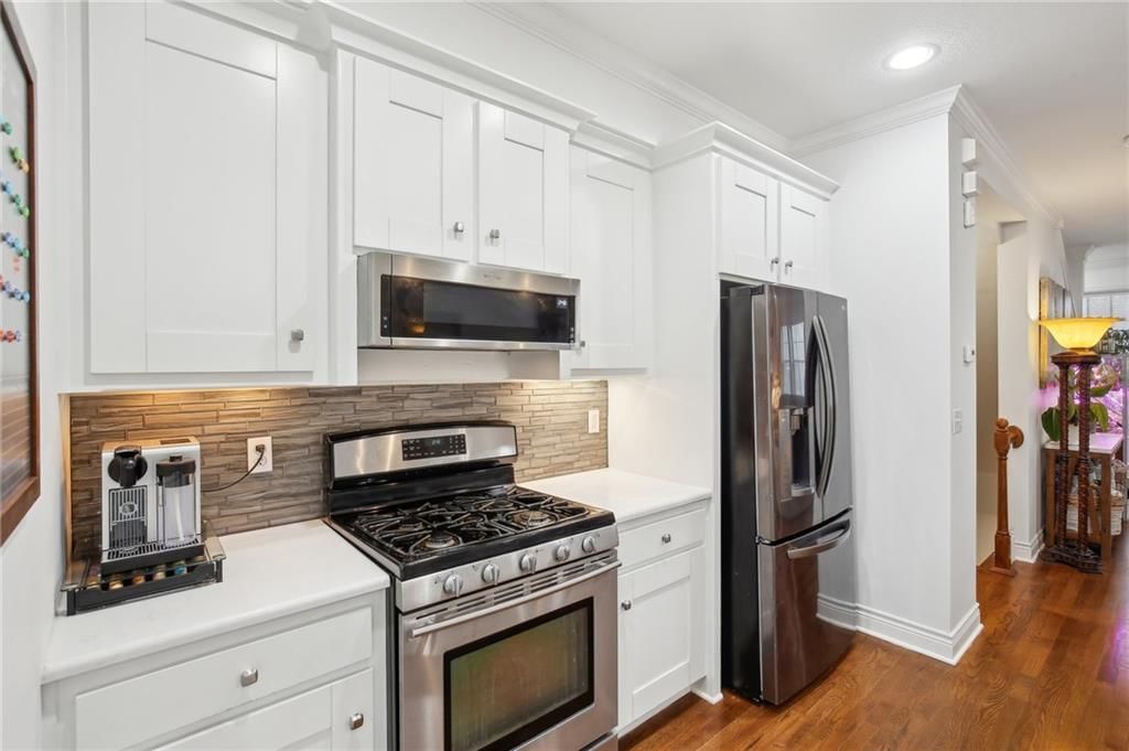 203 W 34th Street — photo 12