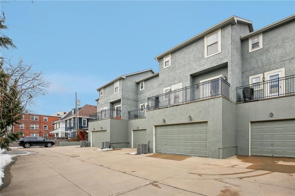 203 W 34th Street — photo 29