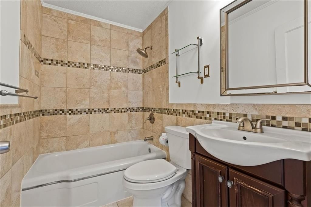 5231 Riggs Street — photo 20