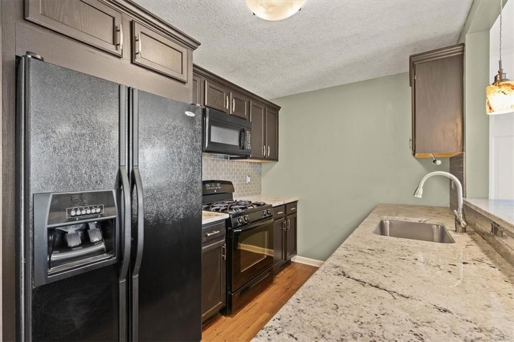 5231 Riggs Street — photo 10