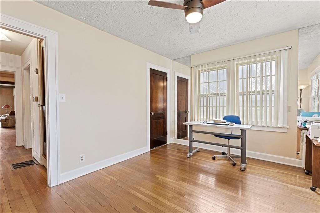 940 W 34th Street — photo 23
