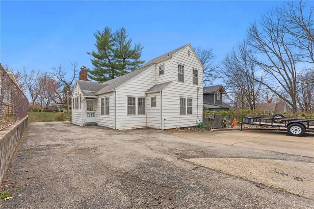 940 W 34th Street — photo 31