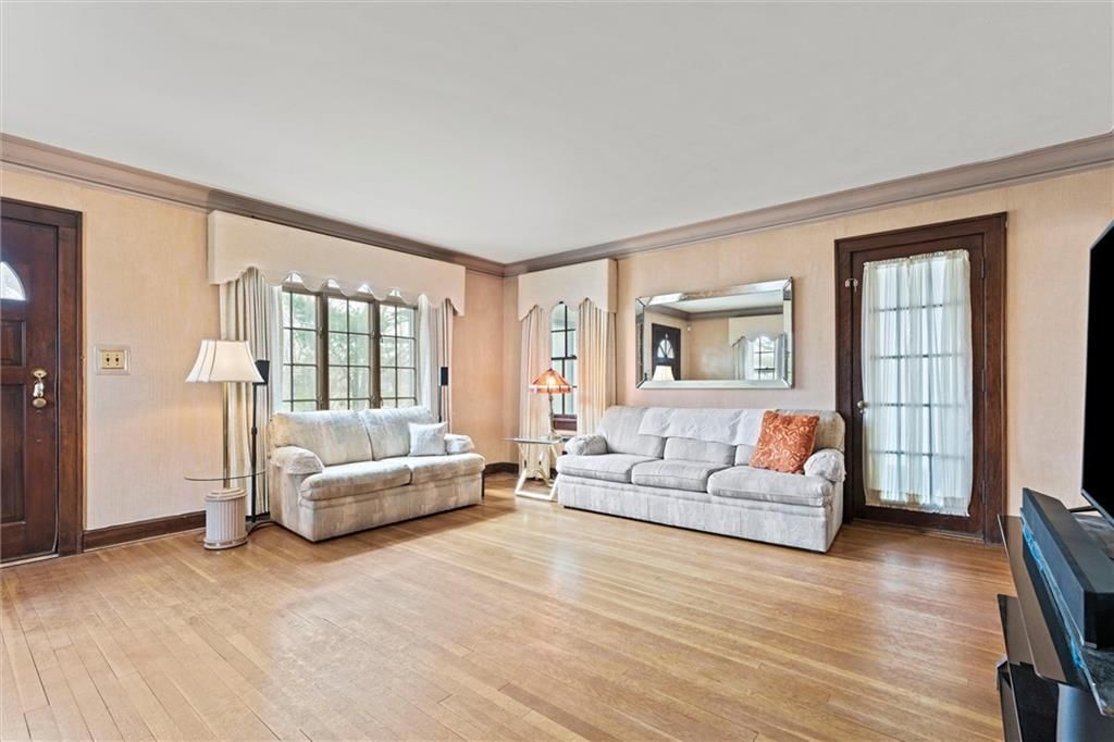 940 W 34th Street — photo 7