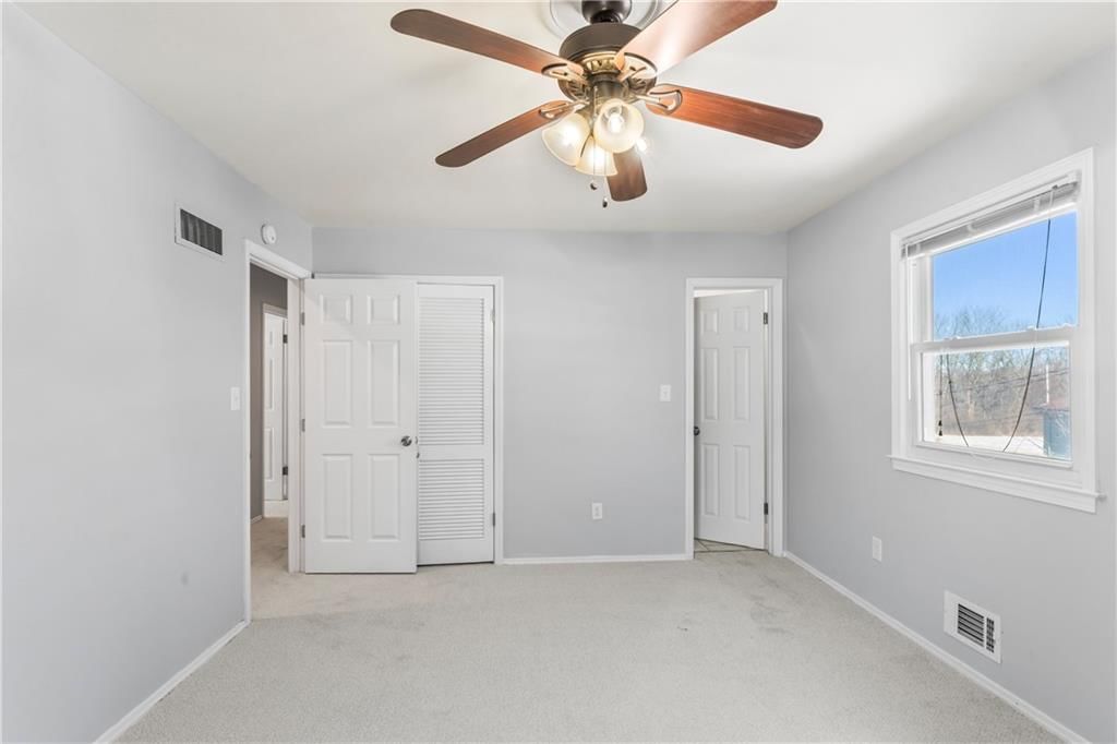 10705 Beacon Avenue — photo 14
