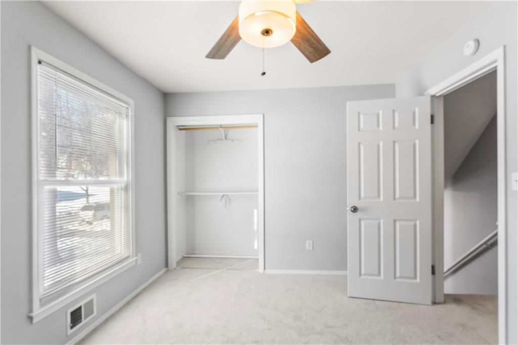 10705 Beacon Avenue — photo 20