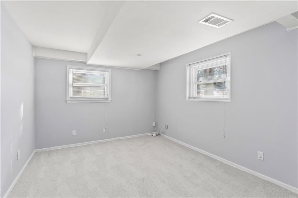 10705 Beacon Avenue — photo 23