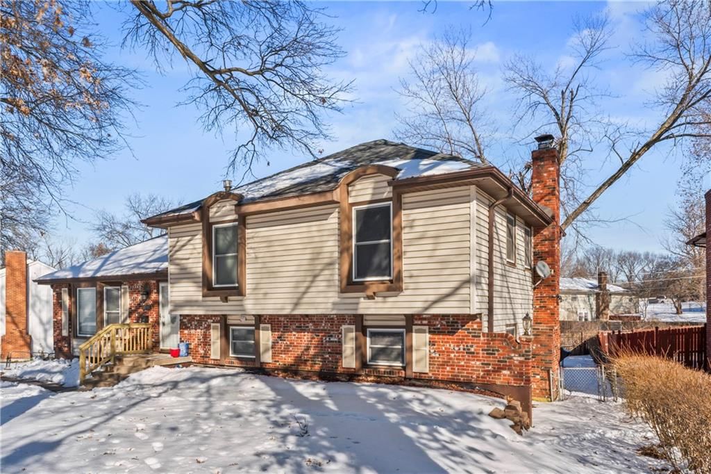 10705 Beacon Avenue — photo 33